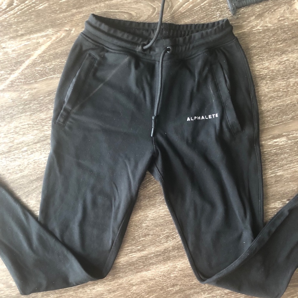 Alphalete joggers